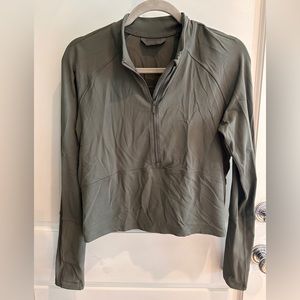 Lulu Lemon longsleeve crop